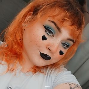 Meet your Posher, Karissa